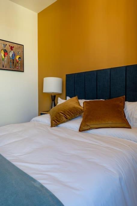 Stylish Beachfront Apartment, Sweeping Ocean Views And Luxury Touches 荷尼湾 外观 照片