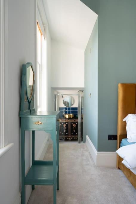 Stylish Beachfront Apartment, Sweeping Ocean Views And Luxury Touches 荷尼湾 外观 照片